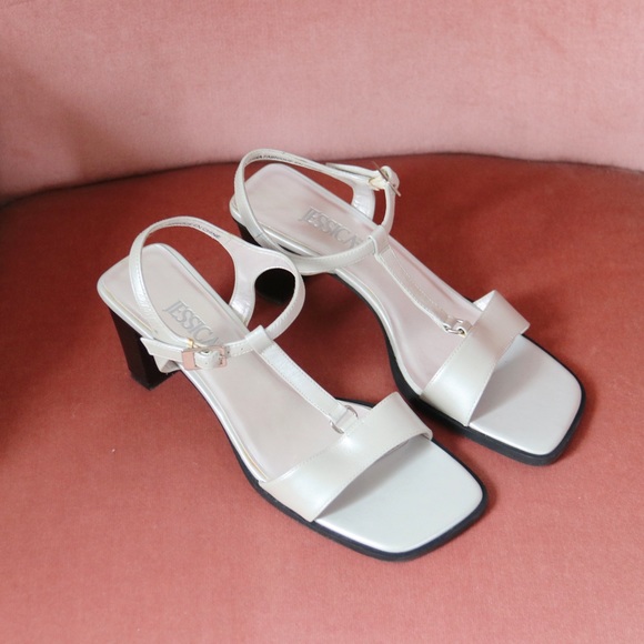 90’s Strappy Silver Square-Toed Block Heels - Picture 8 of 8